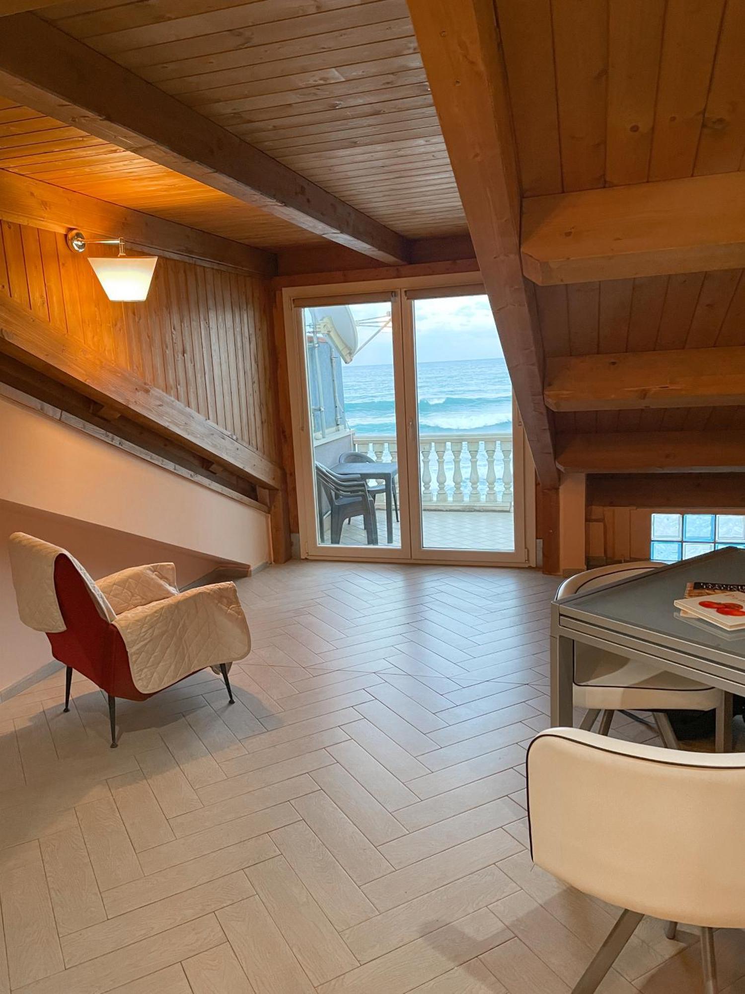 Maremare Apartments Giardini Naxos Εξωτερικό φωτογραφία