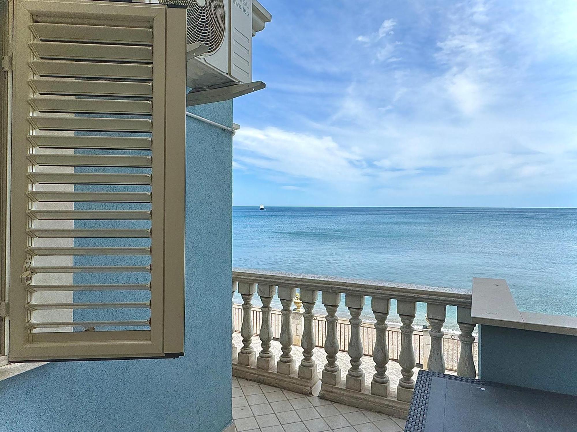 Maremare Apartments Giardini Naxos Εξωτερικό φωτογραφία